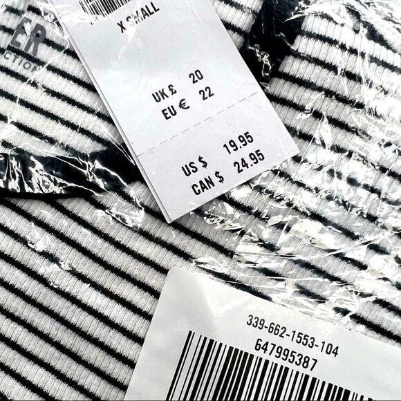 Hollister Must Have Baby Tee in Black and White - Picture 4 of 4